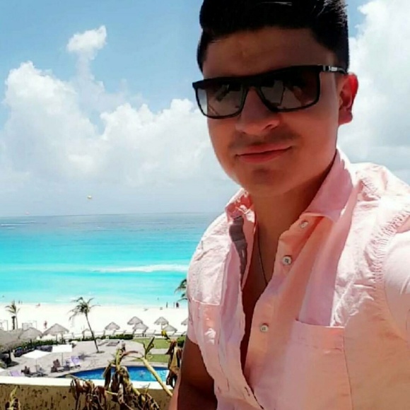 Meet your Posher, Jorge - Picture 2 of 2